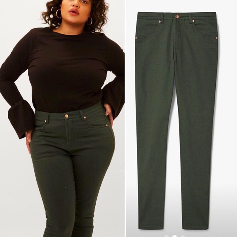 Size 18: Universal Standard Slim Cut Seine Jeans